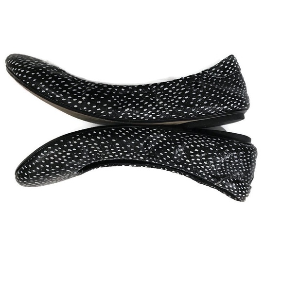 Elorie Black & White Dotted Flat. - Picture 3 of 7